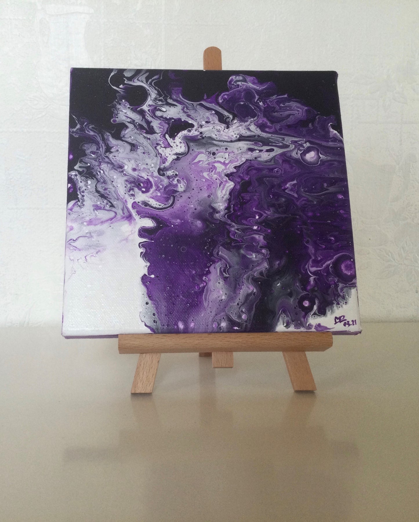 Acrylguss Lila 20x20 cm auf Staffelei